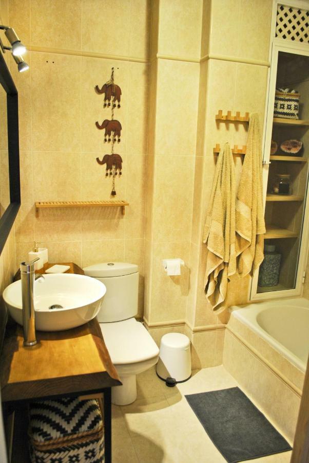 The Boho-Chic Oasis, Lovely City Center Apartment Málaga Esterno foto